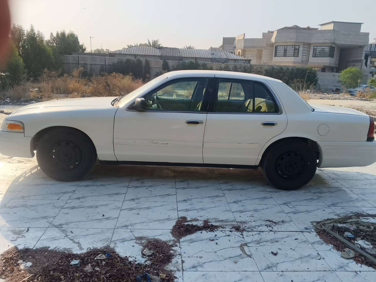 ‏فورد كراون فكتوريا ٢٠٠٧ سياره حلوه وبلاديه كهربائيات بلاد كير جديد محرك بيه لاستيك ولف فقط غرفه نظيفه كلش تخم تاير تبريد ثلج رقم بغداد السعر ٥٧ وشويه مجال 
‏*********** مكان بغداد
