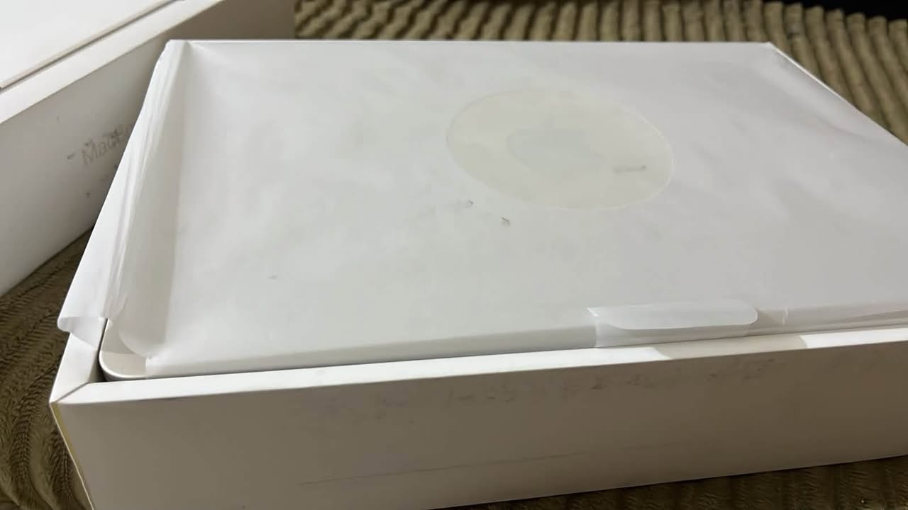 Macbook air
Mac m2 

Ram 8

Ssd 512

Health 98%

Display 13.6inch

لون ستارلايت

مكان بغداد

مع كافة الملحقات 

سعر مليون و150 وبي مجال
واتساب ***********

