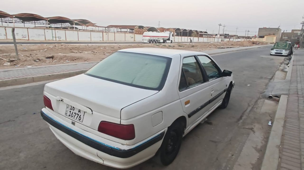 سلام عليكم بيجو بارص موديل 2013سنويه 2031باسمي  مكفوله فقط جاملغ الخلفي سياره جاهزه مكينه وكير فرنسي توني شادهن صار 6شهر تبريد فول حداديه اماميه وخلفيه جدد سياره جاهزه ترايك وين ميعجبك سعر 40وبيه مجال حك جيه‏‪***********‬‏
