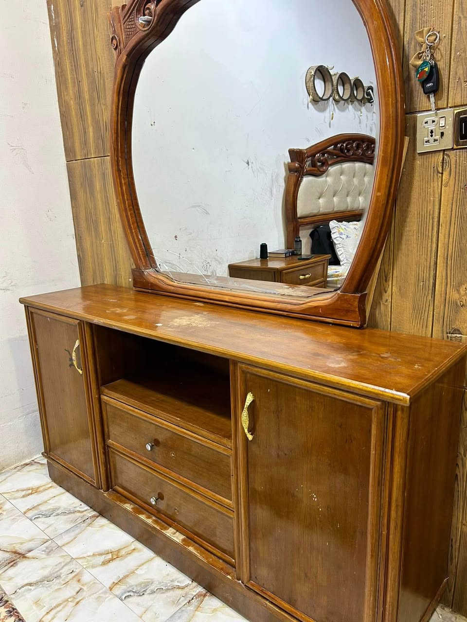 غرفة نجارة • دوشك اسفنج • تحتاج تصليح