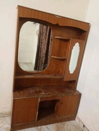 ميز تواليت • مرايا كبيرة • ابو غريب