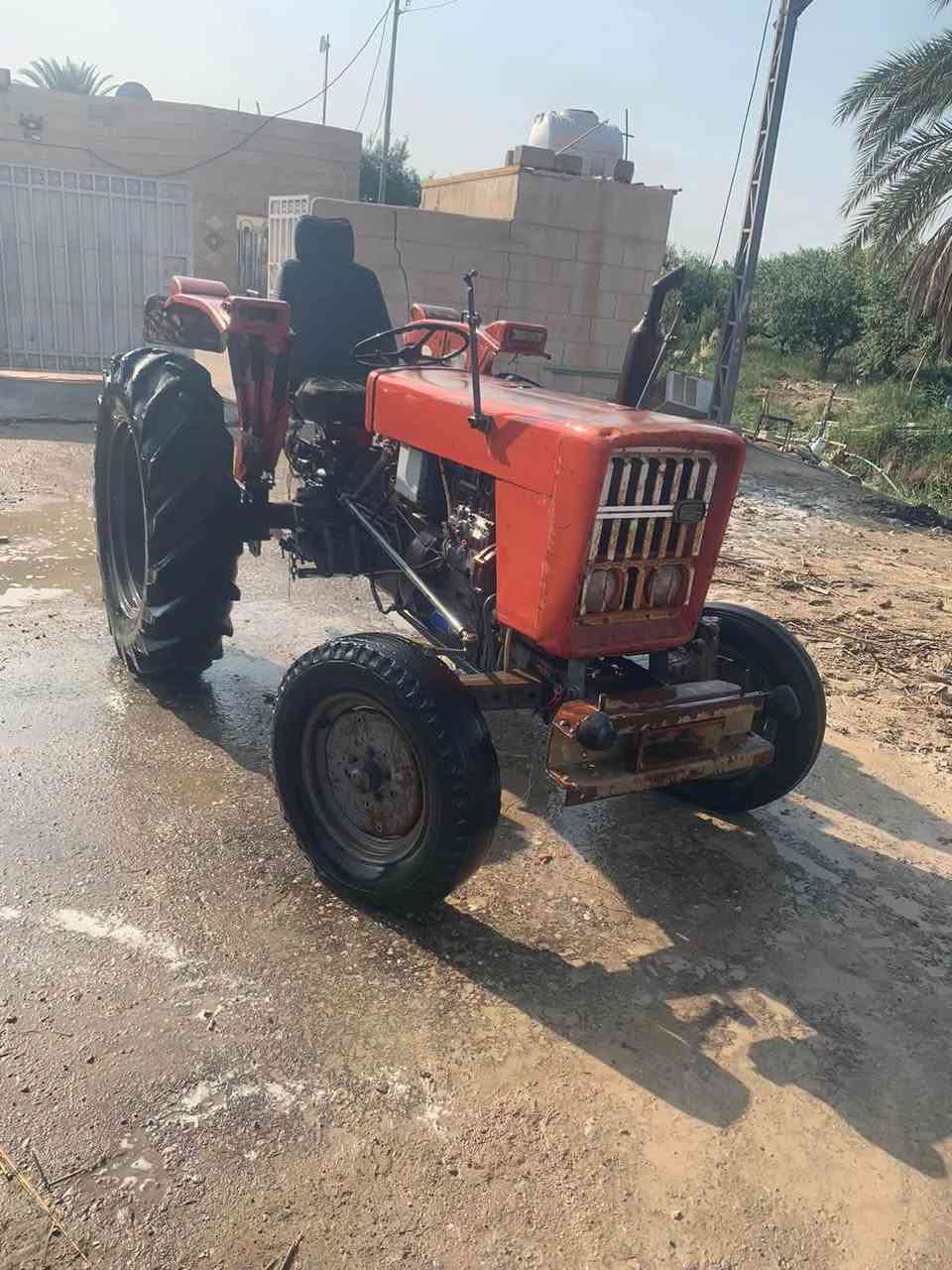 السلام عليكم كاروبه للبيع  نضيفه وجاهزه للعمل رقم بصره زراعي الاستفسار اكثر ع الرقم التالي ***********
