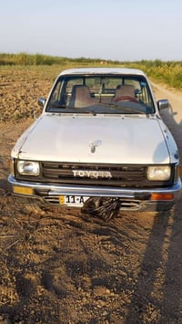 تويوتا • بيكم • ١٩٨٩