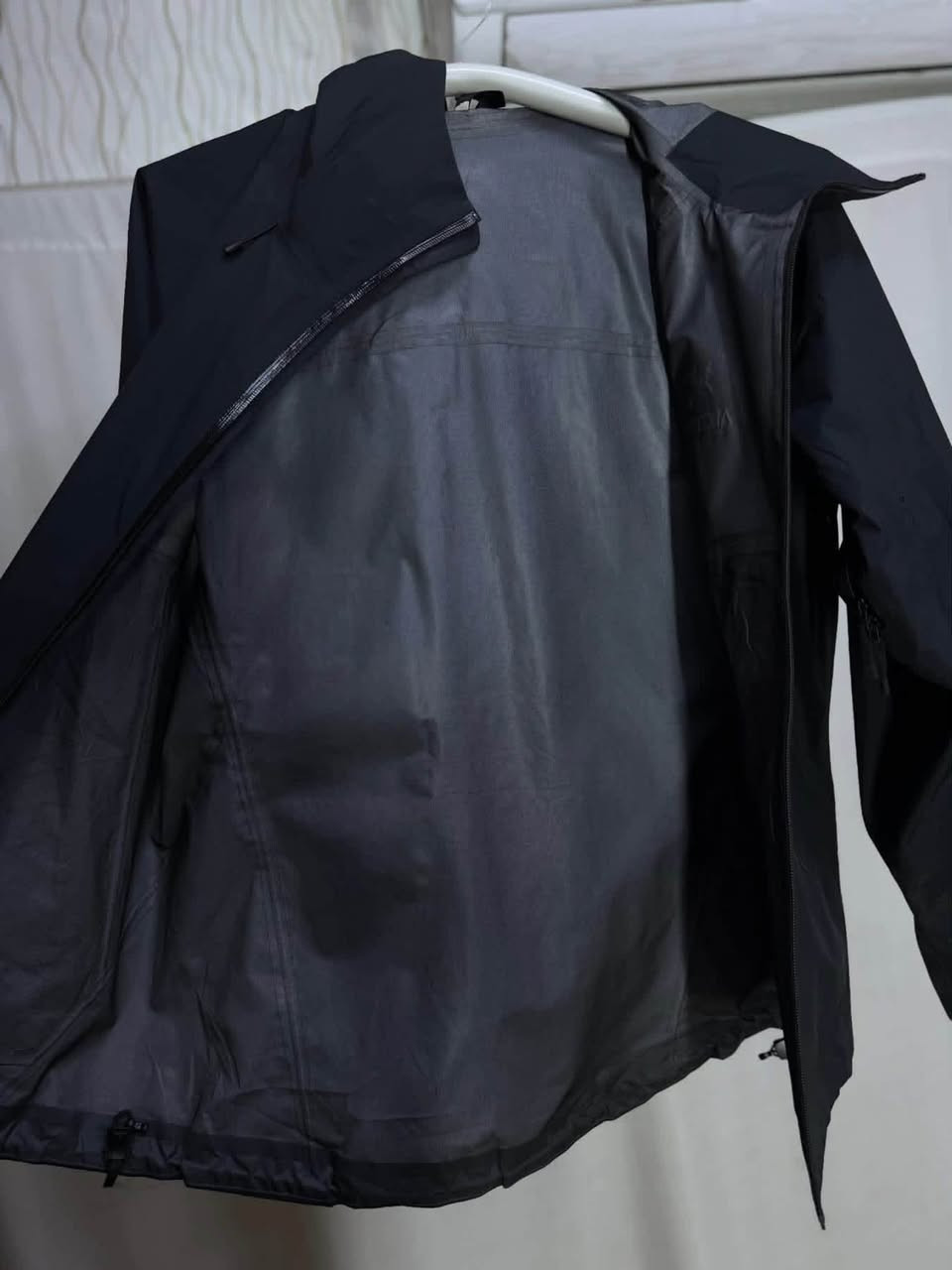 قمصله. ماركه  ( ARCTERYX) سوبر كريم 
قياس.   XL
النظافه 💯/💯  

يوجد توصيل 🚚 (بغداد -محافظات )
☎️رقم الهاتف :***********

للحجز -دايركت

