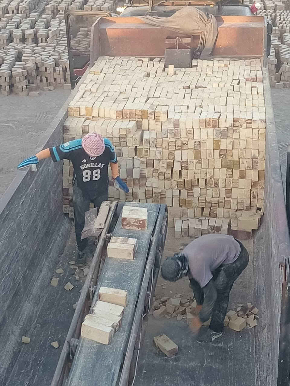 سلام عليكم
يوجد طابوك درجه اولى قوه ولون وقالب واحد

معامل طابو مختومه شرط زياده بلعدد

يكون تواصل خاص او تصال *********** 

يوجد أنواع طابوك

كل نوع وسعره

يكون سعر حسب المكان

ولي يريد كميه اكو تخفيض
