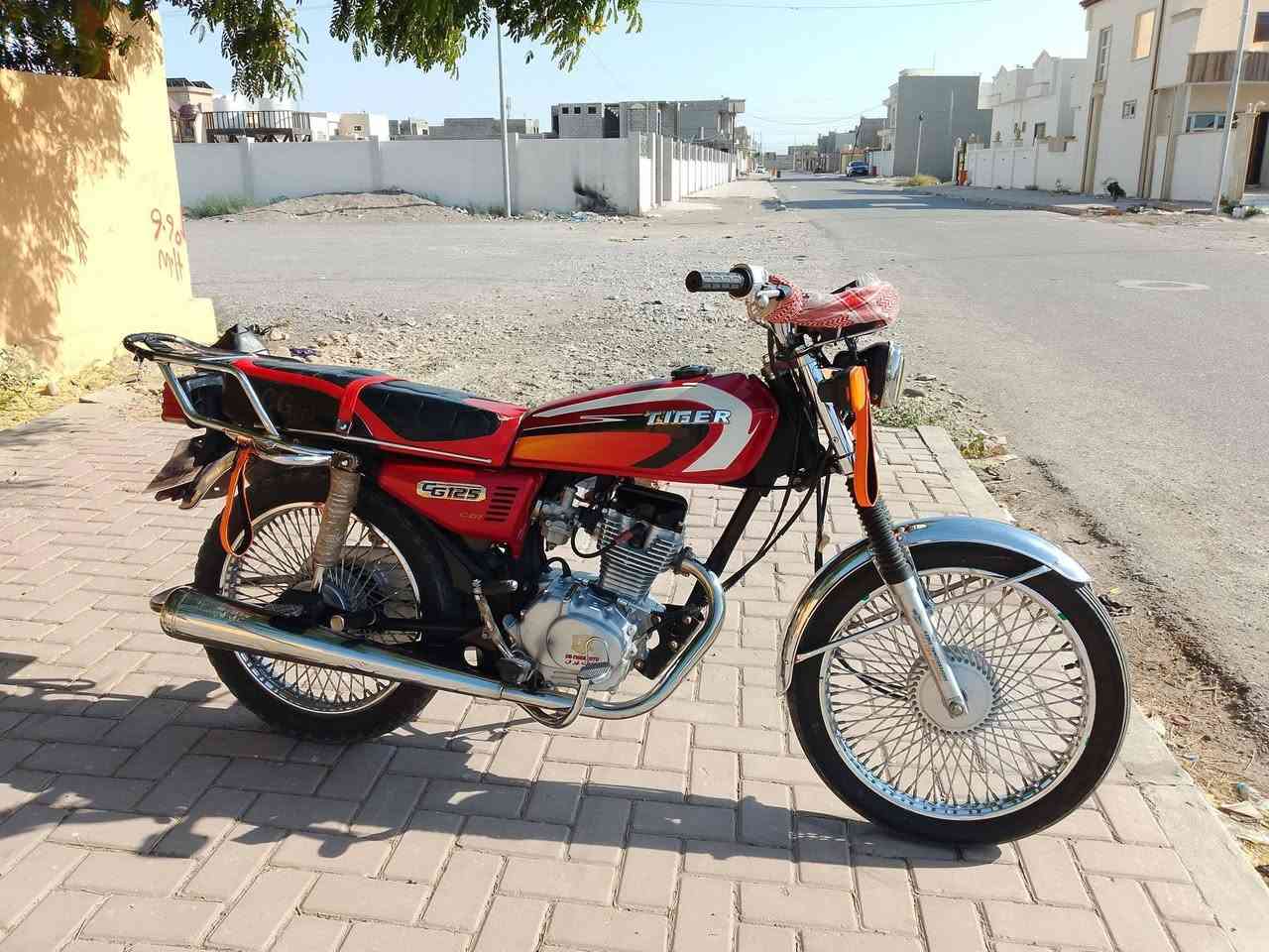 سلام عليكم موطور تايكر 2018البيع او مراوس نضافه فول كهربائيات شغاله السعر 380 راسلني خاص وهاذا رقمي ***********
