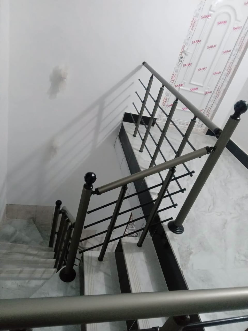مشتمل • ١٠٠م • خشان