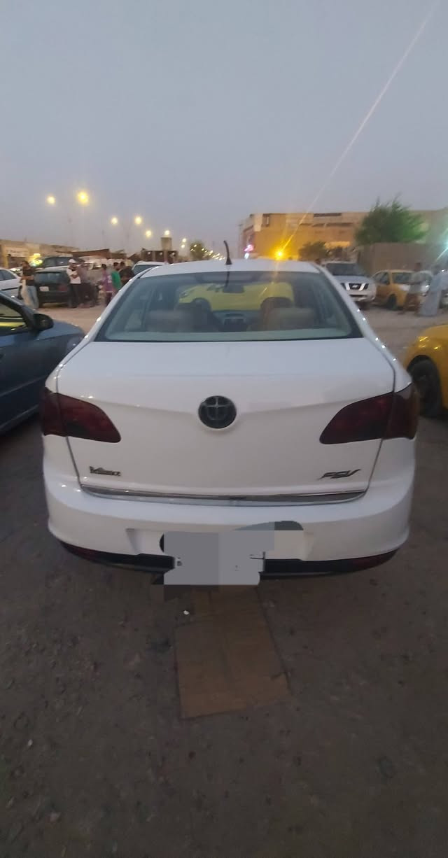 سلام عليكم من رخصت ادمن برني البيع بابل سكندريه مجمع حطين *********** سعر٦٣وبيهة مجال شي قليل سيارة مكفوله من اي ضربه بس صبح دواير قليله اثرشخوط
