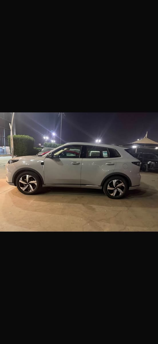 يوني اس • ٢٠٢٥ • ماشيه ١٨ الف