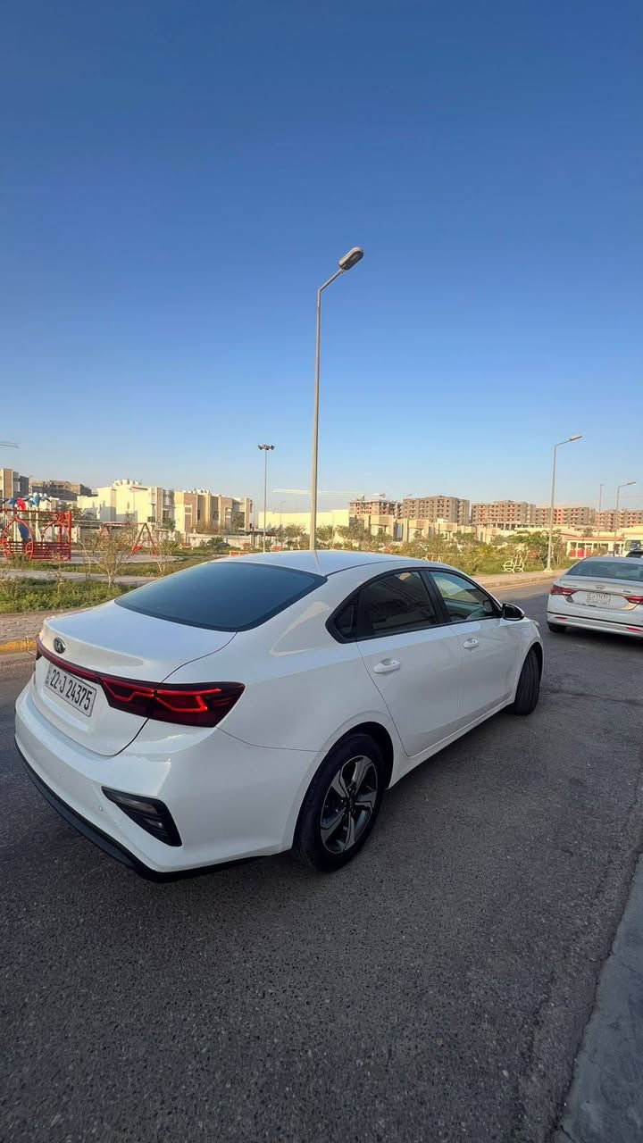 سيراتو 2019 خليجي كفاله عامه رقم اربيل باسمي محرك 1600 داخل احمر السعر 142 وبيها مجال مكاني البصره اتصال ***********
