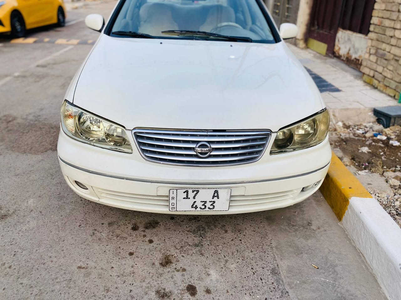 سلام عليكم سيارة سني 2005 مصبوغه من جوه الجام جمالية بدون ايي ضرر واي ضربه تخم تاير تبريد مكينه خير من اللة سيارة باسمي رقم مثنى مميز السعر ب80$ وبيها مجال جدآ بسيط رقم ***********
