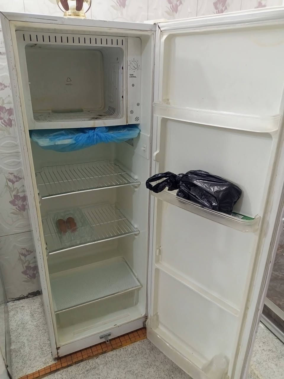 ثلاجة • ما تشتغل • كوفة