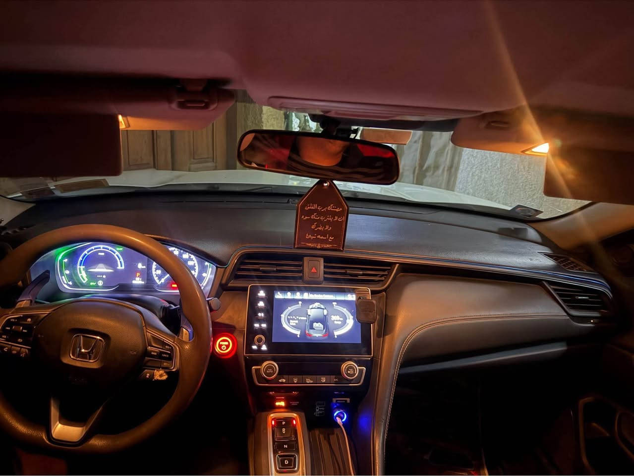 السلام عليكم 

هوندا انسايت 2022 هايبرد

فئه EX

محرك 1500 هايبرد اقتصادي

151 hp

تفويله تمشيك فوك 850 كيلو حسب دوستك

كير دكم

كير Electric cvt

كاميرا خلفيه

٣ وضعيات للكامره الخلفية

كاميرا جانبيه

رادار امامي

مثبت سرعه

شاشه جبيره

تدعم ابل كار بلاي اندرويد اوتو

اتجاهات ع عداد تطلع

تحكم ستيرن جهتين

[]

السياره ماشيه 120k
اقتصاديه وحلوه معروفه شنو الانسايت حادث السياره لا ماثر  مثل ما موضح بل صوره ع بطاريات لا عله منضومه الهايبرد  السياره   دعاميه 
وصار بيها حادث جوه قبق البانزين هنا بل عراق  
السعر 125
للبيع او مروس حسب القناعه 

مكاني بغداد 
*********** بغداد, العراق
