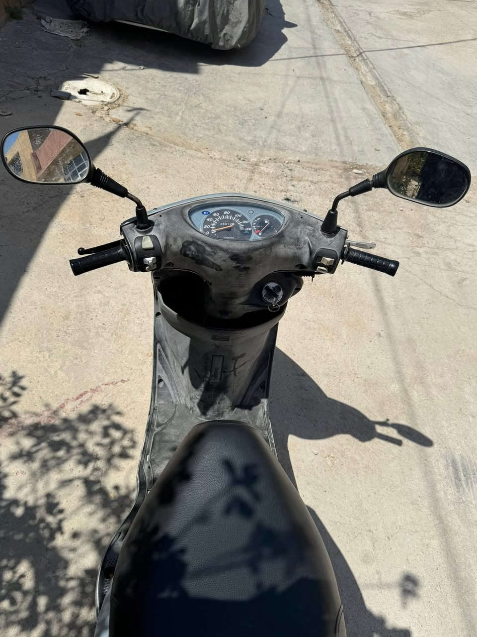 سلام عليكم للبيع بريز كابريتر مال رمبه مكفوله كفاله دراجه كلهة ختم واحد  عارضهة ب ٨٠٠ وبيهة مجال 
***********

