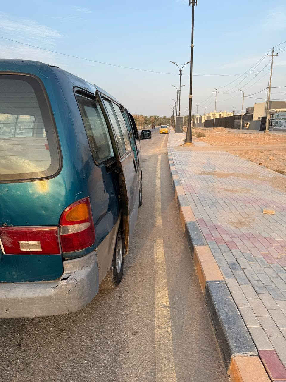 سلام عليكم 
بريجو موديل 97 للبيع رقم الماني 
سنويه عضم عاج سياره خير من الله عايزه تلحيضات بطاين ا لبيبان وكسن بي ونه 
سعر 23 وبيهه مجال حك الجيه راعيهه ماندله أكاتبك سرقه وعشائر مكاني نجف بالكوفه اتصال على الرقم *********** يوجد واتساب
