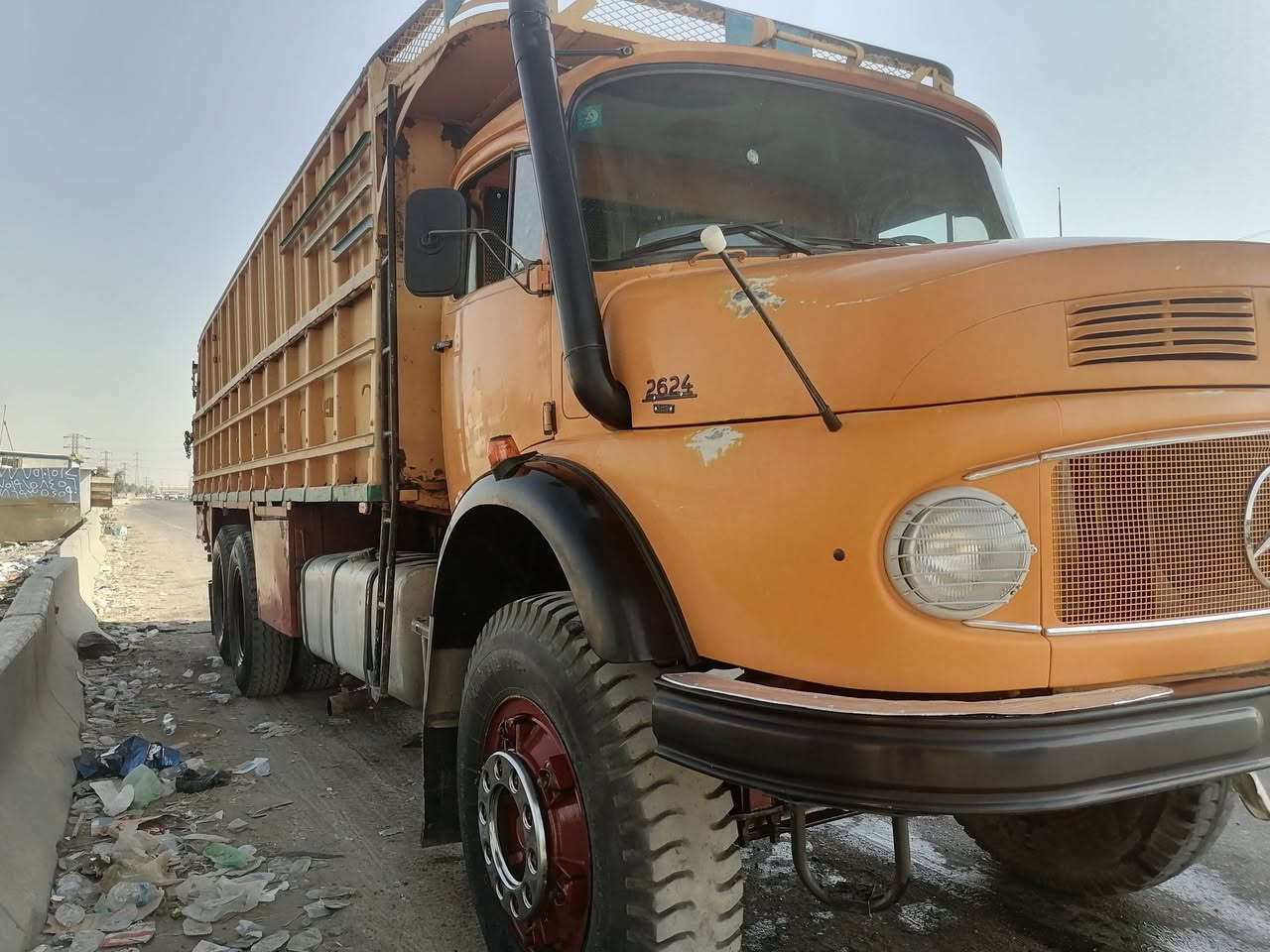 سلام عليكم قجمة البيع مديل ٨٠ كير ٩٠ مكينة بلادية مامفتوحة بدي شاصي حجي رياض شاصي بلادي قطرة  صبغ مابي قمارة مكفولة رقم واسط نكليزي تحويل ثاني يوم سيارة تخم تاير سيارة بل تاجي اتصال ***********
