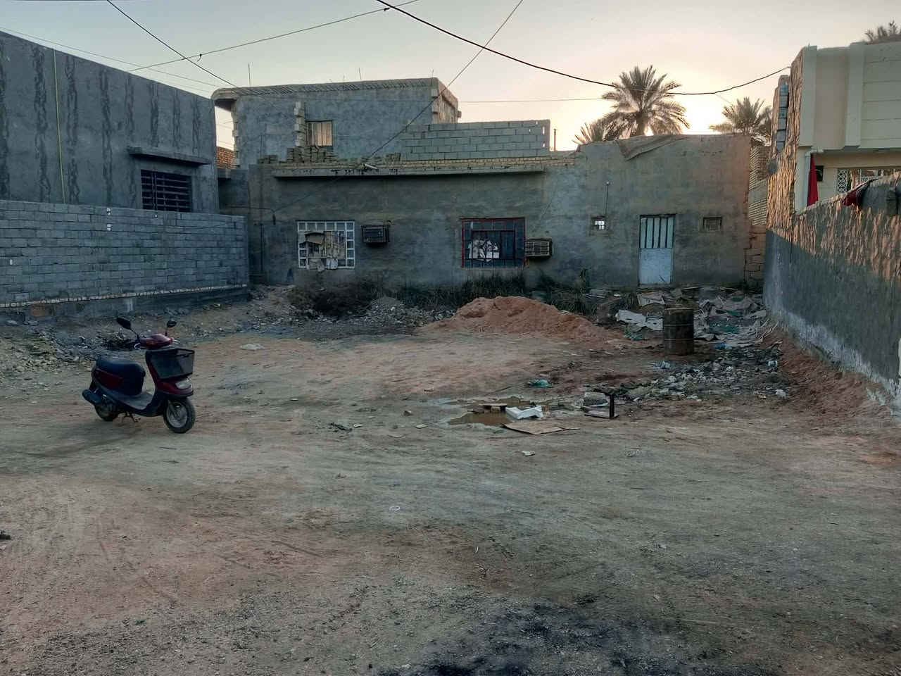 قطعه ارض طابو زراعي سند 25
حي الشهداء الشارع الرئيسي نهاية
الشارع تحويل بسم المشتري قرار محكمه بيها
168 متر واقع حالها 200 متر
الوجه14.45 سنتمتر النزال13.50
كافة الخدمات  
اتصال على رقم صاحب القطعه ***********
