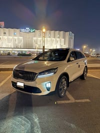 للبيع كيا سورنتو 2019 خليجي  فول مواصفات 1/1 ماشية 136 الف كيلو  رقم ب...
