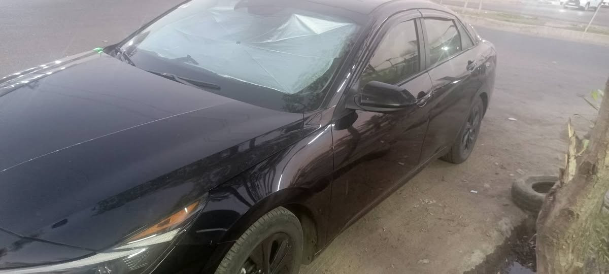 هونداي النترا هايبرد  2022
سياره نضيفه وارد امريكي ضررها موضح بالصوره

بارد في باب خلف السائق بارد فقط 
ورشه 

فول مواصفات عدى البنورما رقم بغداد الدولي 

-بصمه تشغيل وبصمه ابواب

-تشغيل عن بعد  

-كامره خلفيه

-رادارات اماميه وجنابيه 

-حساسات خلفيه 

-اوتو بريك 

-نظام تحديد المسار 

-تحكمات استيرن 

-بلوتوث و واي فاي

-مانع انزلاق 

-مثبت سرعة 

-3 وضعيات قياده نورمال سبورت ايكو 

-تدفئه كشنات

-تعديل مسار

مستشعر وقوف 

مكاني  بغداد حي العامل 

السعر ١٤٠ وبيها مجال 

للاستفسار اكثر 

***********
