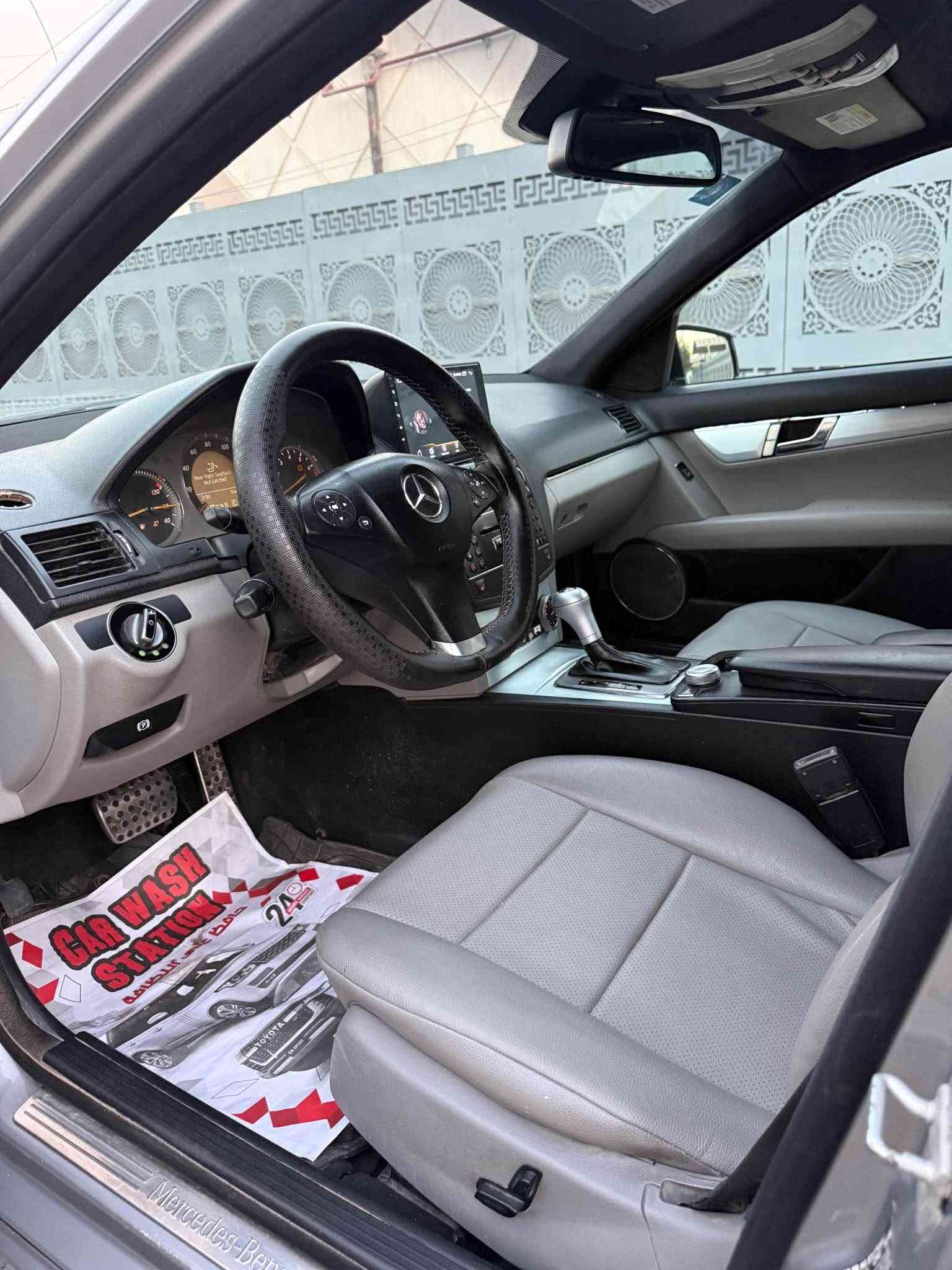 بيع او مراوس حسب القناعه ،، مرسيدس c350 موديل 2008 محرك 6 سلندر البلاد حجم 3500 السياره بيها كت c63 ,, وارد امريكي صبغ قطعتين الجاملغات الخلفيه بدون دواخل وقطعتين كلير فقط البوب الخلفيه توحيد لون ،، بقيه السياره كفاله ،، محرك وكير مبدلات جدد مال وارد ،، صدر كله جديد ،، تبريد ثلج ،، المواصفات فول ،، السياره جاهزه من كل النواحي ،، رقم بغداد دولي وبأسمي المكان بغداد حي الخضراء ،، السعر 110 ورقه 
*********** بغداد, العراق

