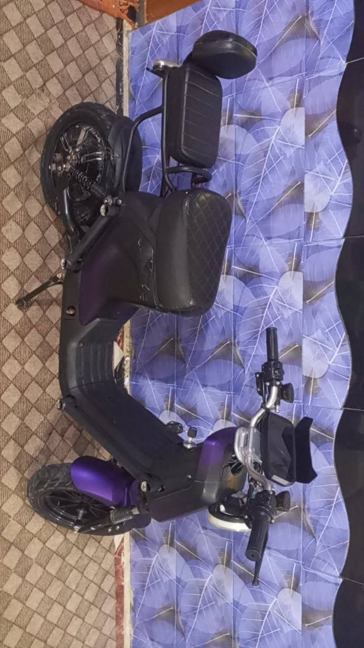 سلام عليكم درجه شحن للبيع، R9
20025  5باتريات تمشيك 50 كيلو كلشي شقال لايت على ناصية دبل اشاير  سعر 475الف وبيه مجال  مكاني كوت الجديده 
الهاتف ***********
