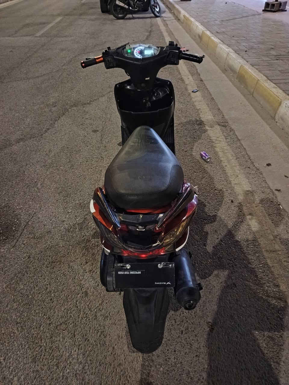للبيع دراجه ادرس
موديل 2023
شغاله اول نكره 
فقط يرادله بجم امامي
كهربائيات كاملات 
كلهن شغالات
المحرك نضيف ونشط
السعر 195 الف 
شراي اتصل  
هـ***********
العنوان الرمادي 
اذا مو شراي 
لا تعلق  ولا تراسل
