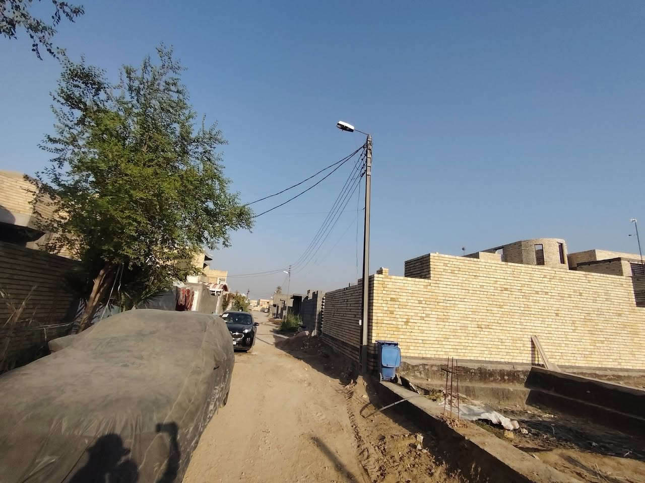 السلام عليكم يعلن مكتب علي الجاروش للعقارات عن وجود دار بتلو للبيع
📌بتلو طابو زراعي سند25
📌 مساحه ٢٥٠م
📌 موقع حي المصطفى قطع حسنين 
📌يحتوي عل غرف عدد ٢ 
📌صاله 
📌استقبال 
📌مطبخ 
📌مجمعات صحيه 
📌مدفون وكامل
📌عرض شارع ٨م 
📌خدمات متوفره تبليط ماء كهرباء
📌سعر ٤٥ بي مجال 
💥 للأستفسار مراجعه مكتب علي الجاروش حي معلمين قرب جامع محمد الجواد قرب قاعه الماستر
📞 ***********
📞 ***********
