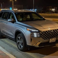 للبيع سنتافيا موديل 2022 ماشيه 73 الف كيلو  حادثها امامي موضح بالصوره ...