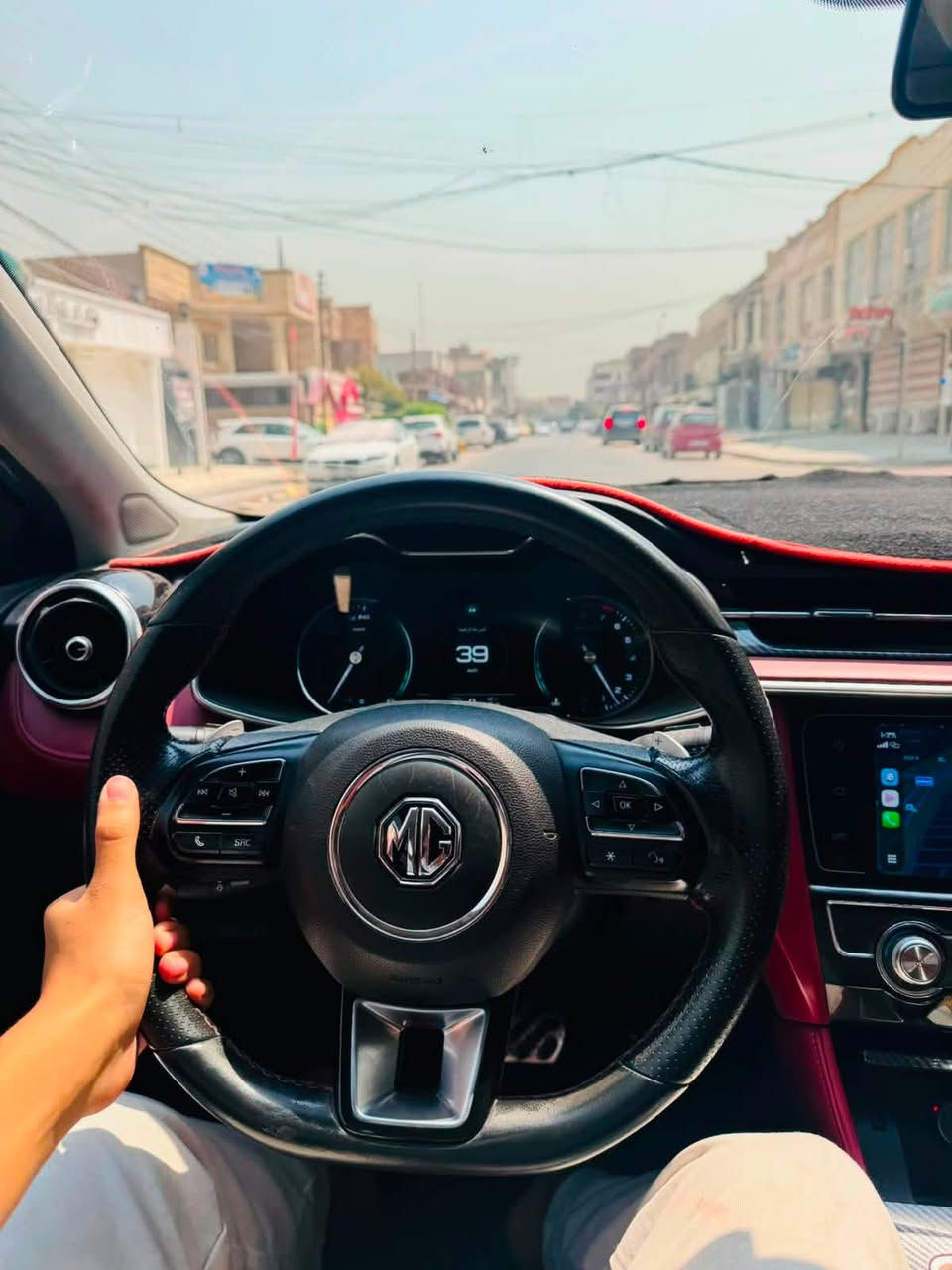 🚗 للبيع MG6 موديل 2023
المحرك: 1.5 لتر تيربو، 4 سلندر، 181 حصان
ناقل حركة أوتوماتيك (DCT – 7 سرعات)
عداد الكيلو متر 68كم

المواصفات:
استهلاك بنزين اقتصادي.
فتحة سقف
مقاعد جلد 
مقعد سائق كهربائي
تكييف أوتوماتيك / ثنائي المنطقة
نظام صوت مع بلوتوث + USB
وسائد هوائية 
مثبت سرعة
Auto Hold 
هاند بريك بصمة
نظام مراقبة ضغط الإطارات
كاميرا خلفية 
حساسات أمامية وخلفية
مرايا جانبية كهربائية مع إشارات LED
بصمة تشغيل 
دخول ذكي بدون مفتاح
إضاءة LED نهارية
السيارة ضمان شركة MG
ضررها كم قطعه بارد BDR  مابيها صبغ او حار البابتين والجاملغ يعني مابيها حار وبيها تبخير بسيط

السعر $110
***********
مكان بغداد حي حطين

