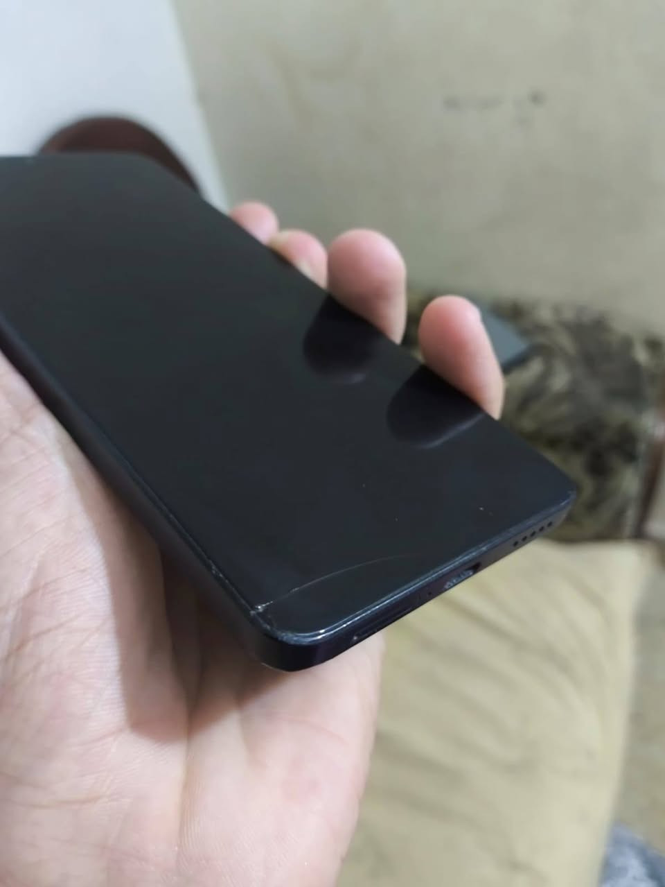 السلام عليكم Poco X6 Pro 5G 512   عشوائية 12 ببجي 120 فريم سلاسه فول مكفول كفاله عامه من الفتح ما عدا هاذ الكسر الخفيف الي بلزاويه وما مأثر ابد على اي شي ملحقاته كامله نقصه فقط كيبل شحن وعادي اي كيبل زين يشحن شحن سريع سعر 260 وبي مجال حك الجيه مكاني العمارات الجديده قرب مسبح العماره الكبير شراي خاص او اتصال
***********
***********او مراوس
