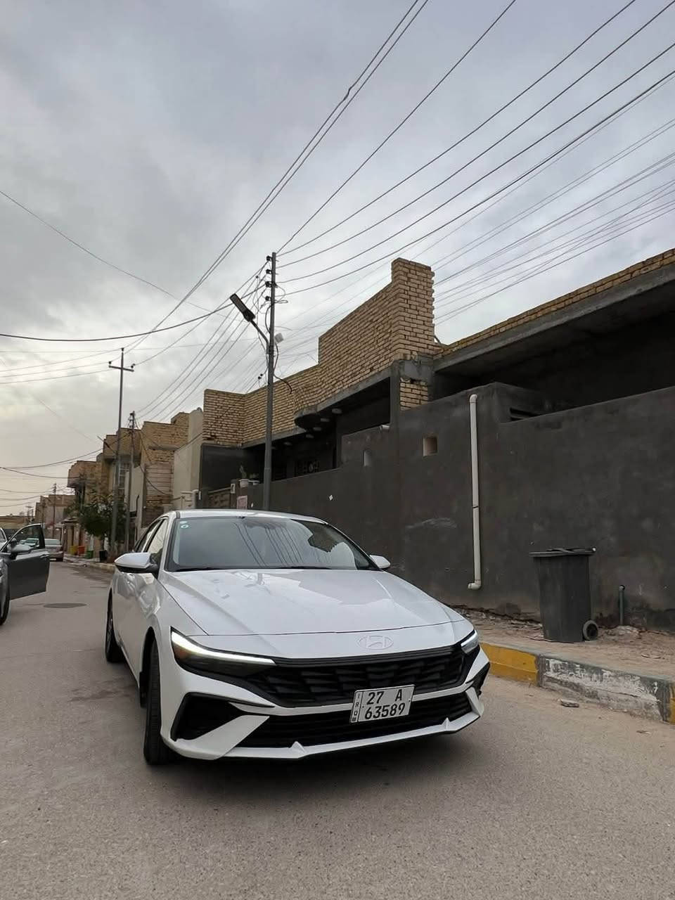 النترا 2024 وارد امريكي رقم ذي قار كتاب شهداء وكالة عامه باسمي حادثها خشم الجاملغ وحافة البنيد فقط والباقي كفاله 
محرك كير كفاله تبريد وحداديه بالكارتون مواصفاتها
1_ شاشةكبيرة  متصله ديجتل 
2_ بصمة تشغيل + ابواب 
3_ دخول ذكي ترحيب
4_ تحديد مسار
5_ مثبت سرعه 
6_ رادار 360 درجة
7_  قيادة ذاتية
8_ وضعيات قيادة 
9_ شاشة تبريد 
10_ منافذ شحن عدد 4
11_  تحكمات ستيرن 
12_ لايت ليد 
13_ محرك 2000 دوش 
وغيرها من المواصفات 
 مكاني ناصرية شارع ابو لبنان 
السعر 153وبيها مجال بسيط 
الرقم للاستفسار ***********

