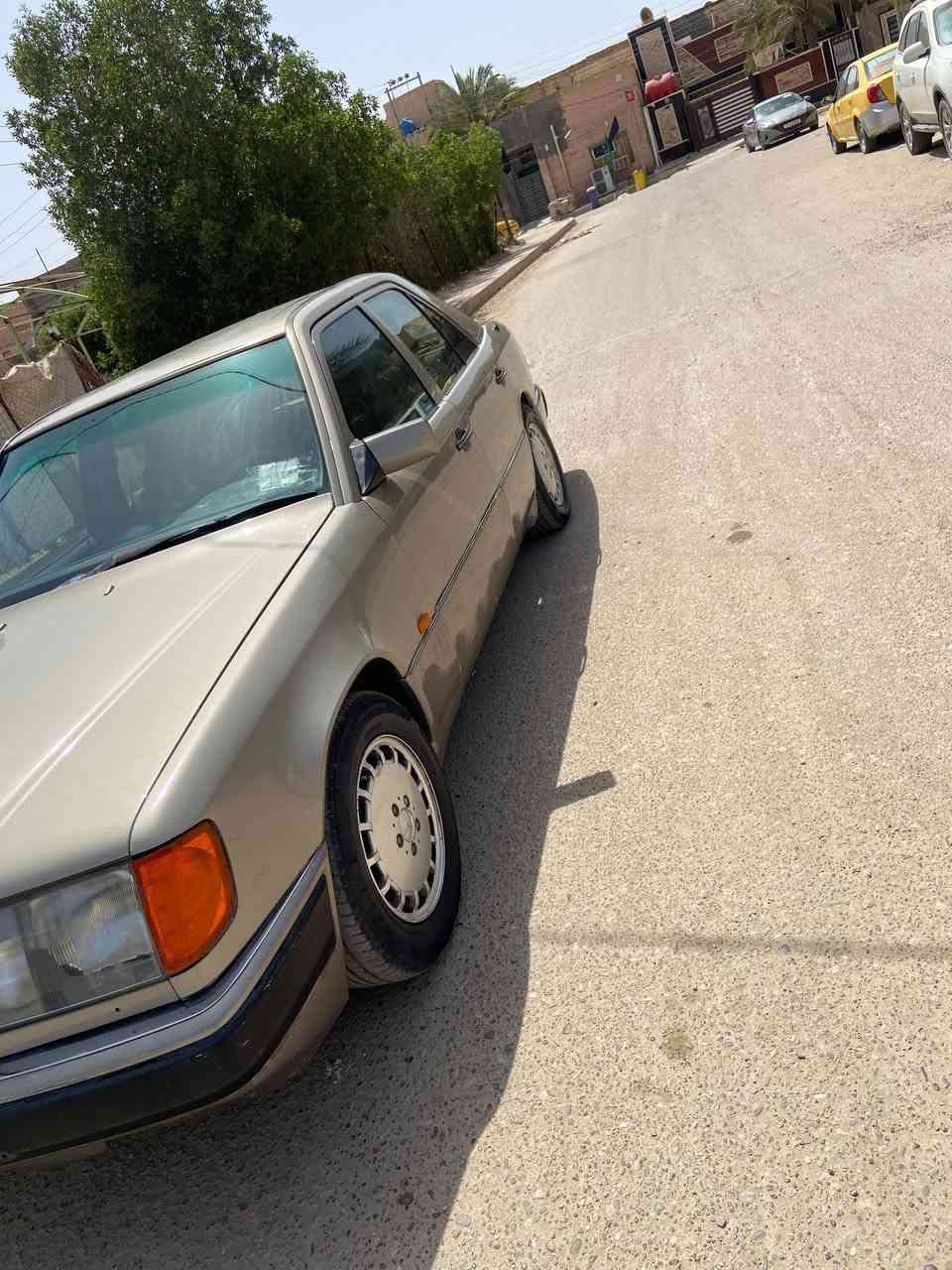 سلام عليكم
مارسدس دب موديل 91
مكينه 2ونص تبريد شغال 
جام كهربائي سلايت شغال
سيارة جاهزه سنويه 27الاستفسار تصل ***********
رقم بصره مكاني ناصريه
سعر48
