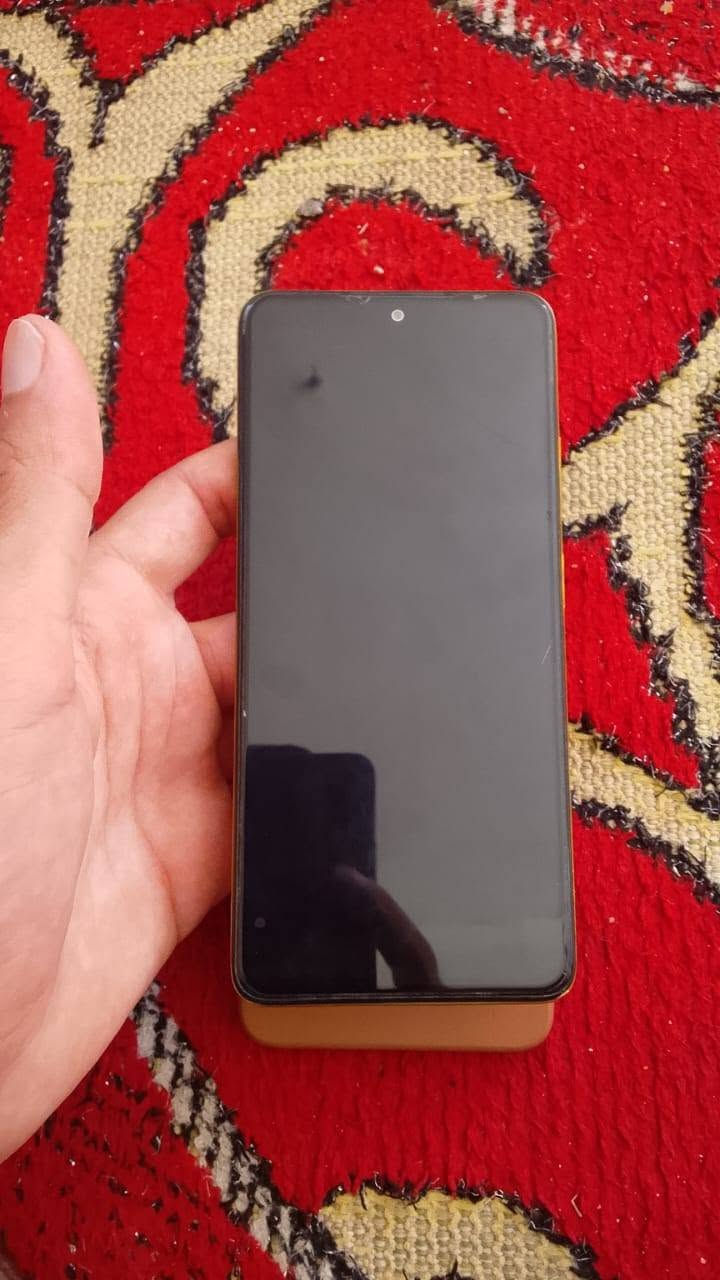 السلام عليكم جاهز للبيع
بوكو اكس فور بروو كفاله ما داخل صيانه نهائيا فقط طخه بضهر مثل ما موضح بل صوره مواصفاته معروفه 60 فريم ببجي 
سعر 200 وبي مجال لعنوان ديوانيه طريق سنيه حي العامل لتواصل متواجد فيس واتساب ***********
