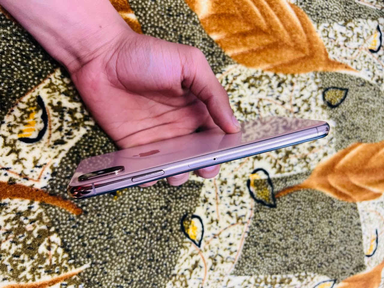 ايفون XS ماكس • 256 • ذهبي