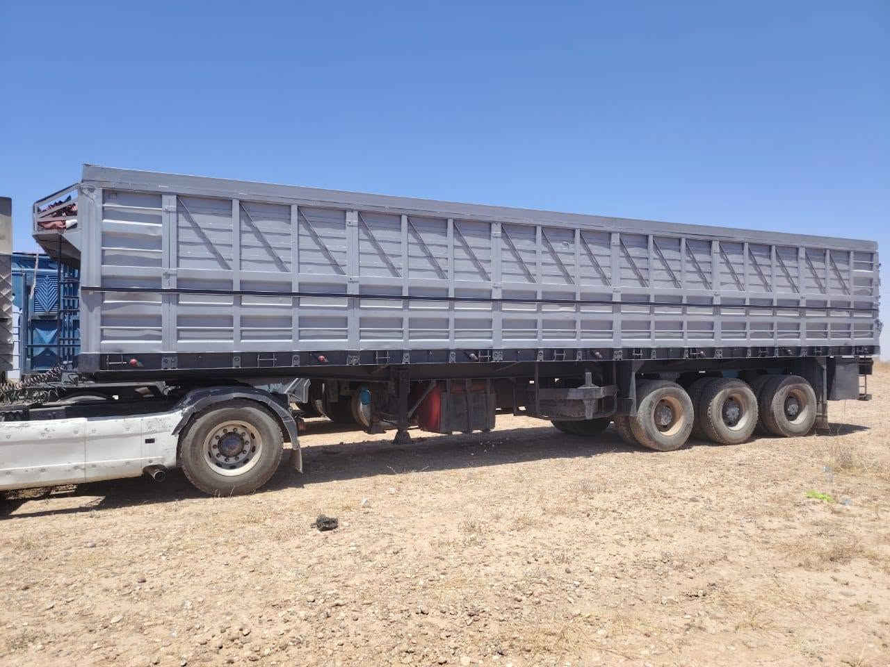 عربانه طول ثنعش او نص ارتفاع 190 ثلث دناكير برينه 

وايرمنيه او هوا  بس بدون تاير او ويل الشراي يتصل ***********
