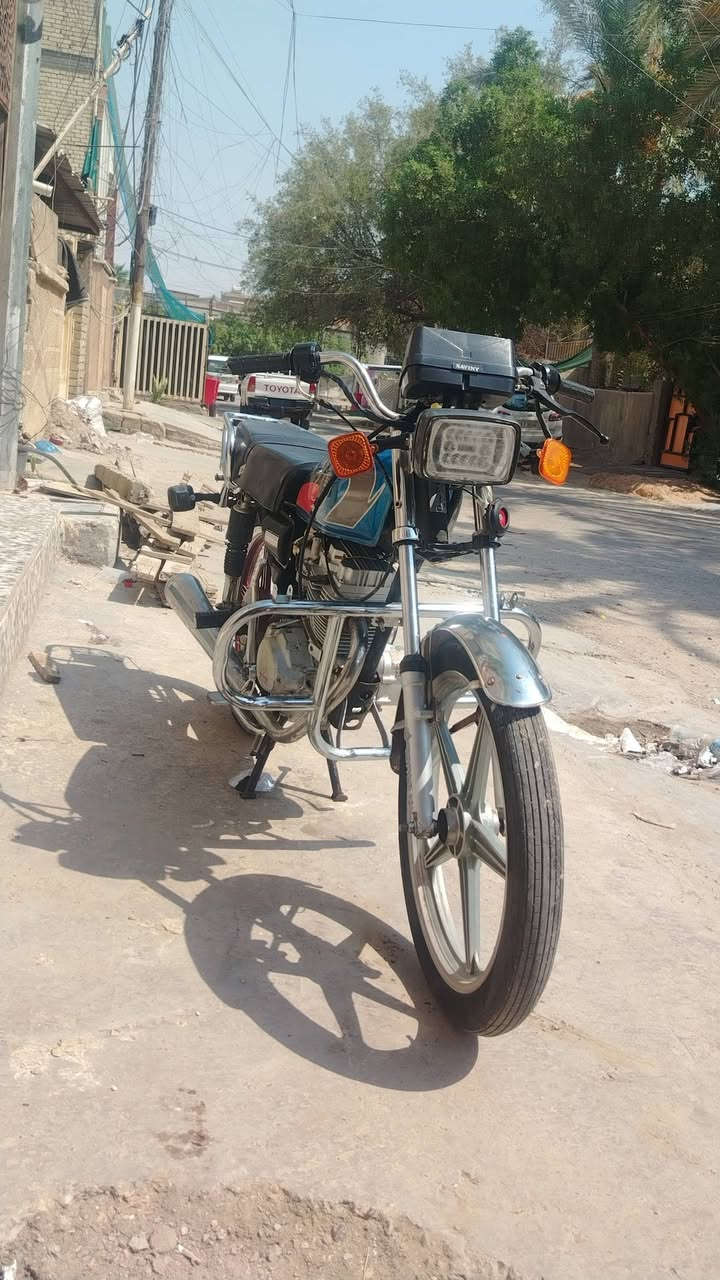 السلام عليكم دراجه ايرانيه بعدها بحاله الامتياز
سعر450 وبيها مجال للطيبين والتفاصيل كله بالفيديو رجاء مو شراي لا يظل يعامل والشراي خابر وبيه خير ويتدلل***********
مكان الدراجه بغداد حي اور

