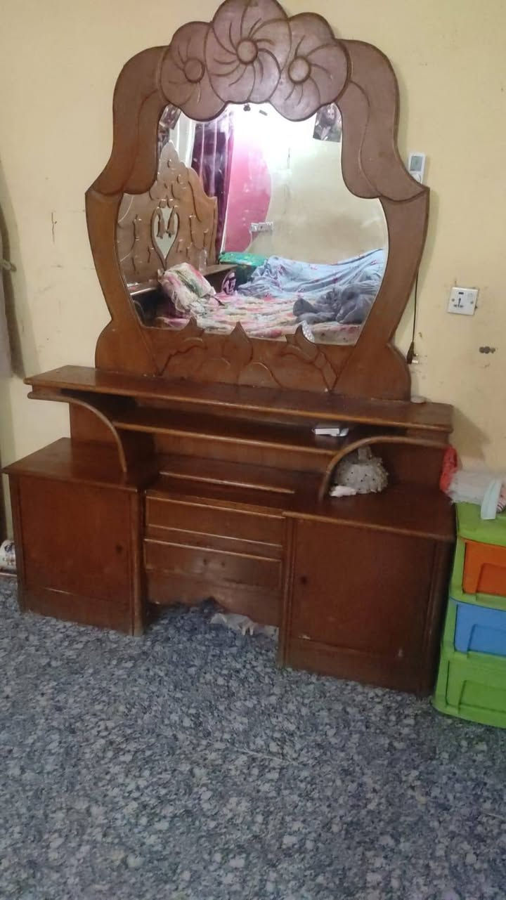 جربايه وميز ابو المراية لبيع لاستفسار الاتصال ع هذا الرقم   ***********
