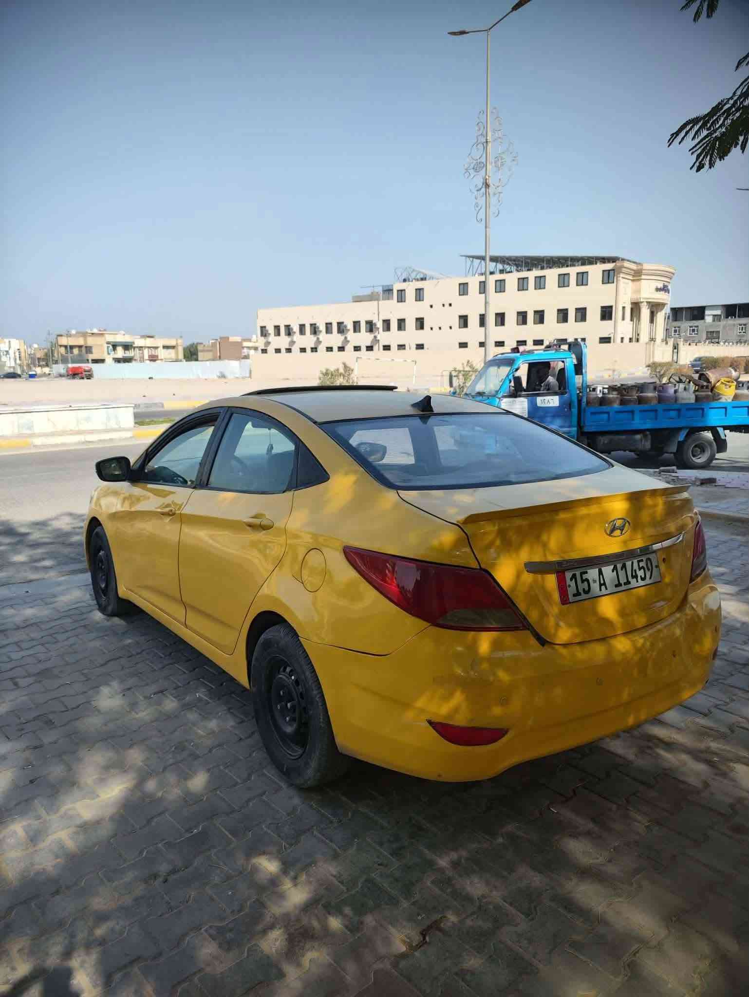يالله سلام عليكم للبيع هونداي اكسنت موديل 11رقم انبار نكليزي سنويه لل 28 مشروع وطني هزه جديد مصفره هيئه وغرامات شرط دينار مامطلوبه.( بسمي ) قبل 3 ايام مداوره  خليجي فول مواصفات الاخير خنك 1/1 فتحه سلايت روف طكتين تحكم ستيرن اشاير بل مري شاشه كبيره كامره خلفيه حساسات خلفيه داخل بيجي دوشمه جديده ارضيه سفاري تفصال  ويل عدد 5 سنتر لوك جام كهرباء مكينه 1600 شرط بدون دوانز مكينه كير حداديه تبريد خير من الله زبد سيار ضرر جاملغ امامي الايمن كهربائيات كامله سياره جاهز خير من الله مكاني كربلاء السعر 68 رقم الهاتف ***********
