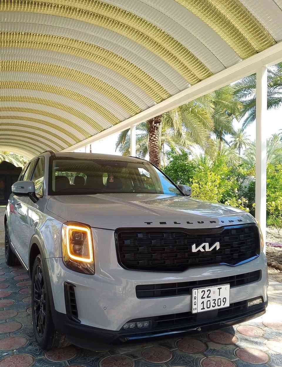 السلام عليكم جميعاً 🌹
🚘 للبيع كيا تيلورايد 2022 – فئة Prestige

🔹 الموديل: 2022
🔹 اللون: سمنتي مميز 🤍
🔹 الفئة: Prestige – أعلى فئة
🔹 المواصفات: فول فول فول 🔥
🔹 الحادث: فقط جام الخلفي + قبق الجنطة
🔹 الإيرباكات: بدون إيرباك
🔹 باقي السيارة: كفالة عامة، نظيفة وسليمة

✨ المواصفات: • فتحة سقف بانوراما
• جلد فاخر
• تبريد وتسخين مقاعد
• مقاعد كهربائية
• ذاكرة مقعد السائق
• شاشة كبيرة ونظام ملاحة
• كاميرات 360°
• حساسات أمامية وخلفية
• رادار ومثبت سرعة متكيف
• تحذير النقطة العمياء
• تحذير مغادرة المسار
• فرملة طوارئ
• تشغيل بصمة/دخول ذكي
• تشغيل عن بُعد
• باب خلفي كهربائي
• دبل/دفع رباعي
• نظام صوت فاخر
• تحكم بالمقود
• 7 مقاعد
• مواصفات أمان وراحة كاملة
• سنويه وهزه جديده 

📞 للاستفسار والتفاصيل:  *********** بسعر مناسب
