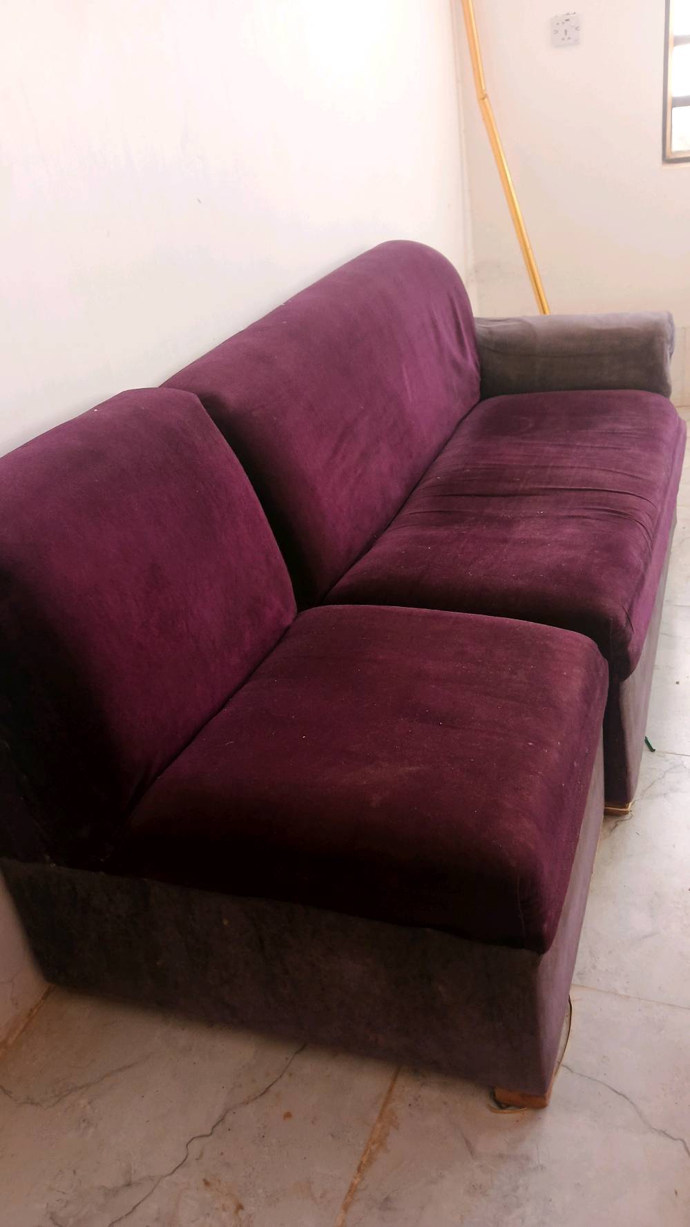 طقم كنب • ٥ قطع • ٢ صغار ٣ كبار