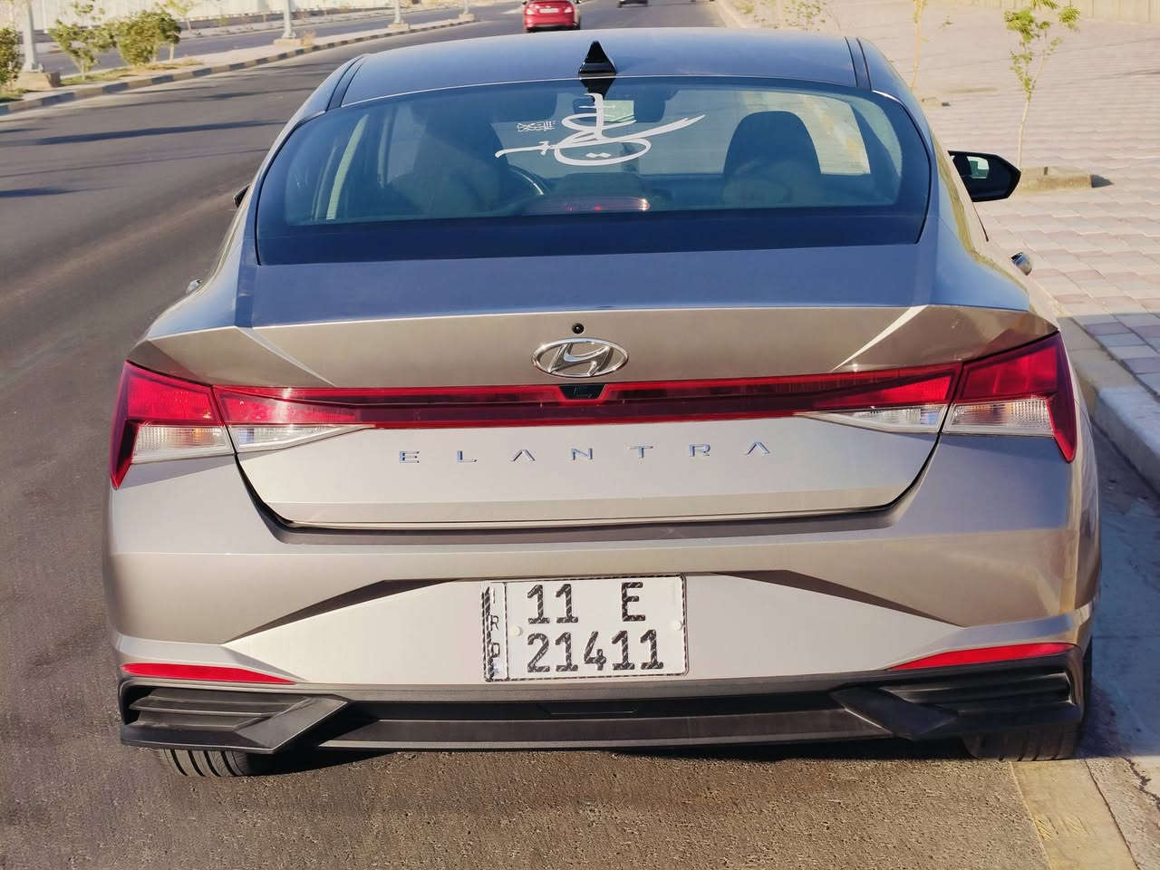 سلام عليكم للبيع هيونداي النترا 23 وارد امريكي ضربته فقط بنيد وبابين كلير فقط ب امريكا مكينه 2000 دوش كير 8 نمر ماشية 58 الف كيلو متر وليس ميل سياره فول مواصفات عدى الفتحه ولكشنات جلد مكاني كربلاء 
سعر 140 وبيه مجال بسيط
للأستفسار ***********
