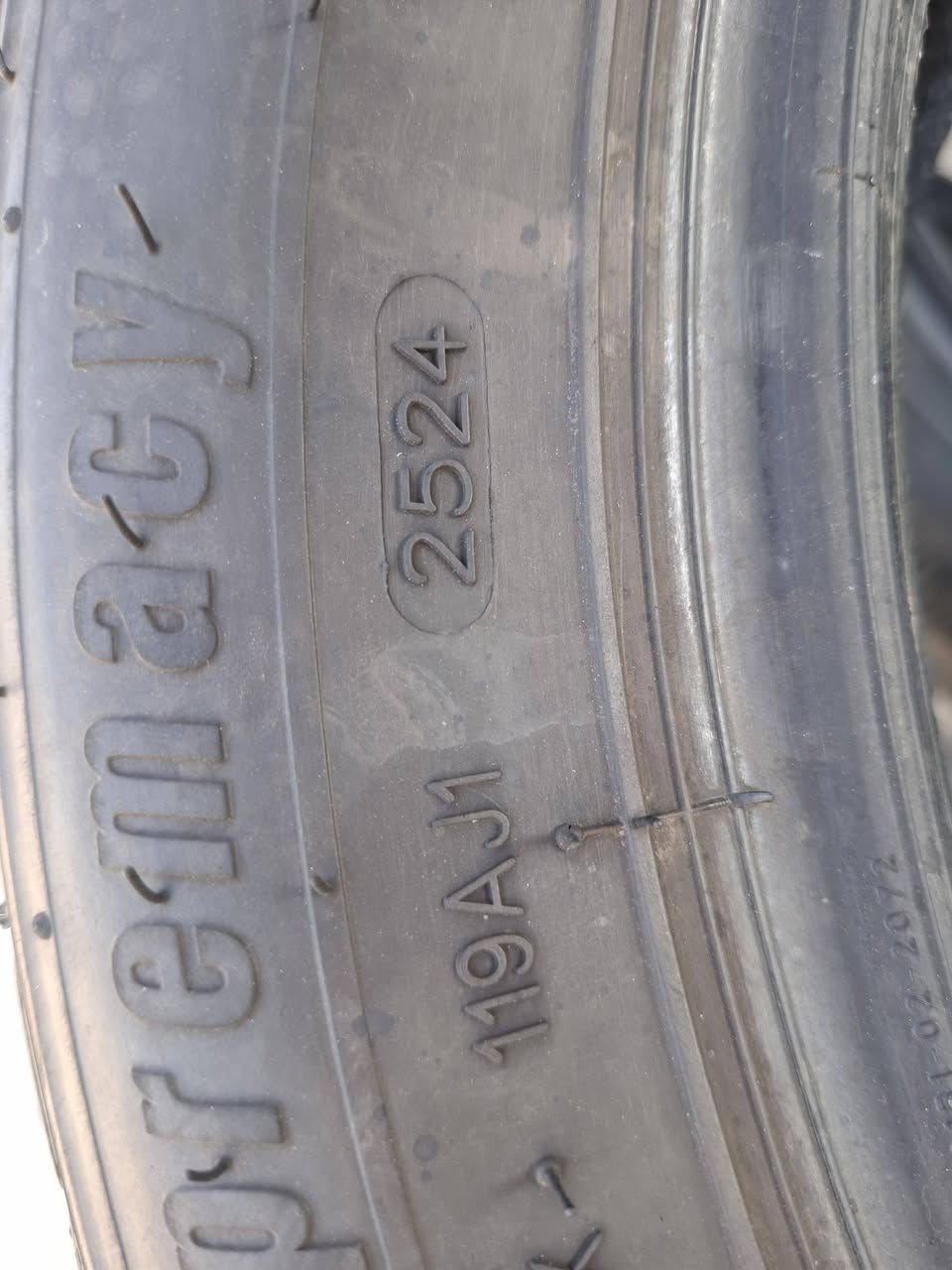 للبيع تايرات مستعملة عدد ٣ حجم واحد منهم جديد 195/55R16بسعر ٣٥ الف 
***********  مكاني بغداد
