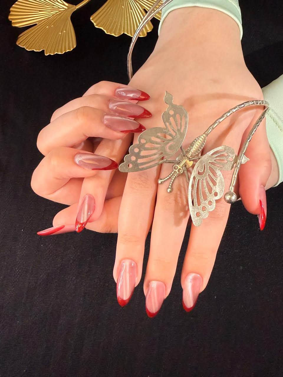 ✨ عرض تنافسي خاص من خبيرة الأظافر ✨💅🏻

إذا تحبين الأظافر المرتبة والناعمة والتصاميم الحلوة 🤍
فهذا العرض إلچ!

🎀 أسعار وعروض مميزة
💅🏻 شغل مرتب واحترافي
✨ تصاميم حسب ذوقچ
🤍 اهتمام بالتفاصيل حتى تطلع أظافرچ بأحلى شكل 
لفتره محدوده المكان بغداد المعالف للحجز للاستفسار ***********
