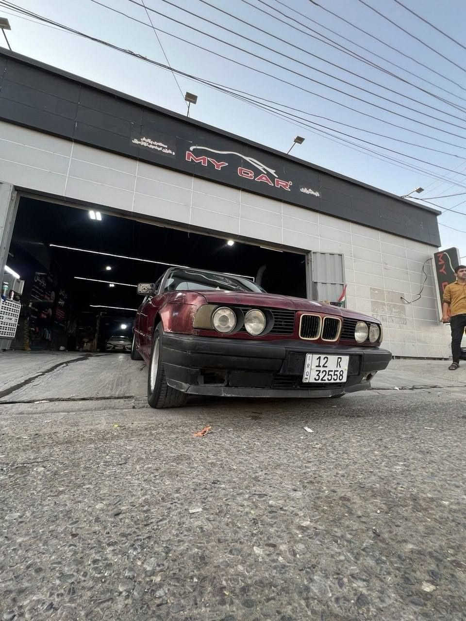 MBW 520 1992
بێ سبوغ و بێ لێدران
گێر عادی
گێر و مەکینە و  تەحویل  بەشەرت
چوار جام کارەبا
هەزە  سەنەوی تا 2031

***********

BMW 520 1992
بدون سبغ بدون ‌ضربة
گیر عادي
گیر و مکینة و تحول بشرط
4 جامات كاربایی
هزة سنویة مجددة لغایة 2031

*********** أربيل, العراق
