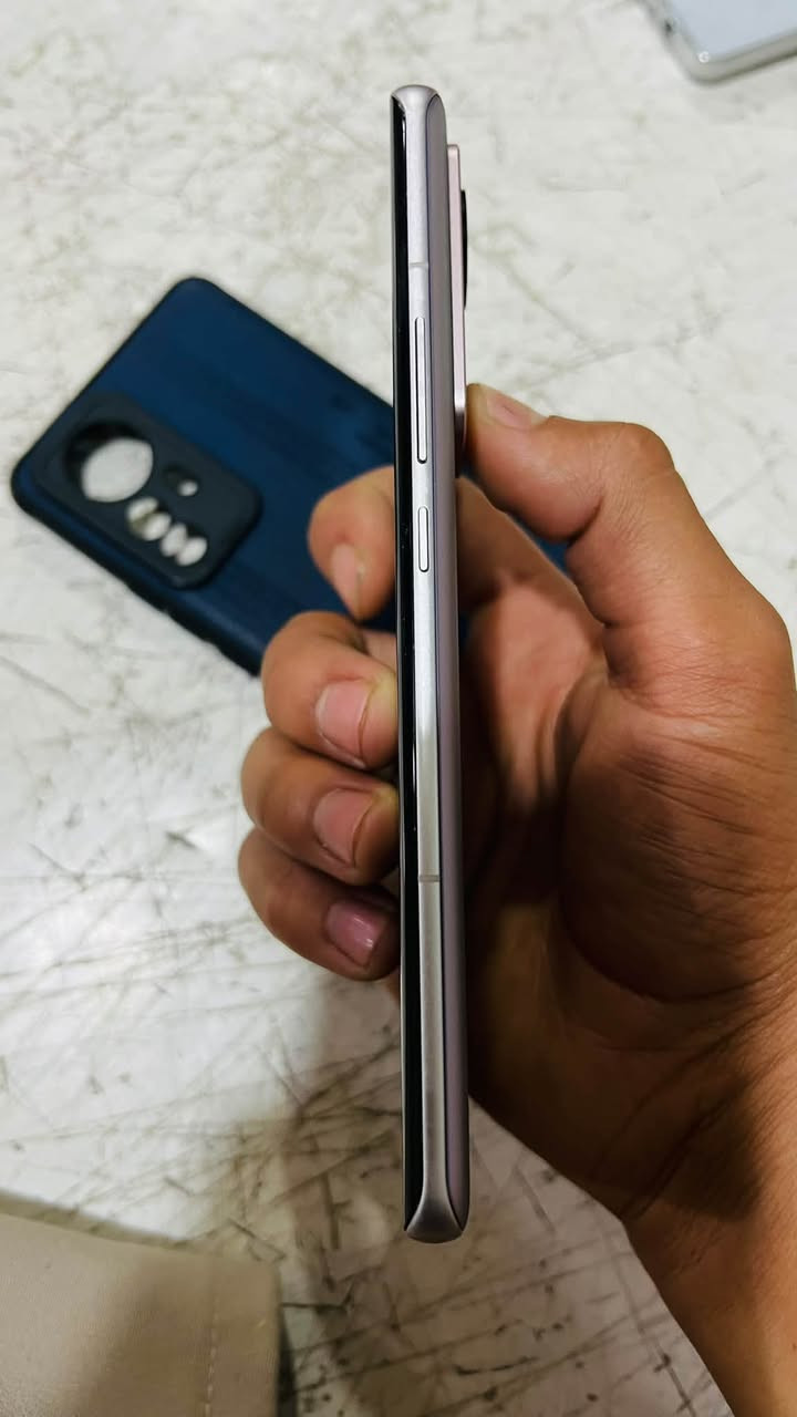للبيع شاومي Xiaomi 12 PRO 🔥

جهاز فئة رائدة بمواصفات قوية وشكل أنيق.

• شاشة 2K AMOLED 120Hz
• معالج Snapdragon 8 Gen 1
• ثلاث كاميرات 50 ميغابكسل
• شحن خارق 120 واط
• صوت ستيريو رباعي من Harman Kardon
• يدعم 5G

📍 الموقع: الموصل 
💾 الرام / الذاكرة: 12/256
💰 السعر: 🔥270
📞 للتواصل واتساب واتصال:***********

الجهاز للفحص والمعاينة، والسعر قابل للتفاوض بالمعقول.

