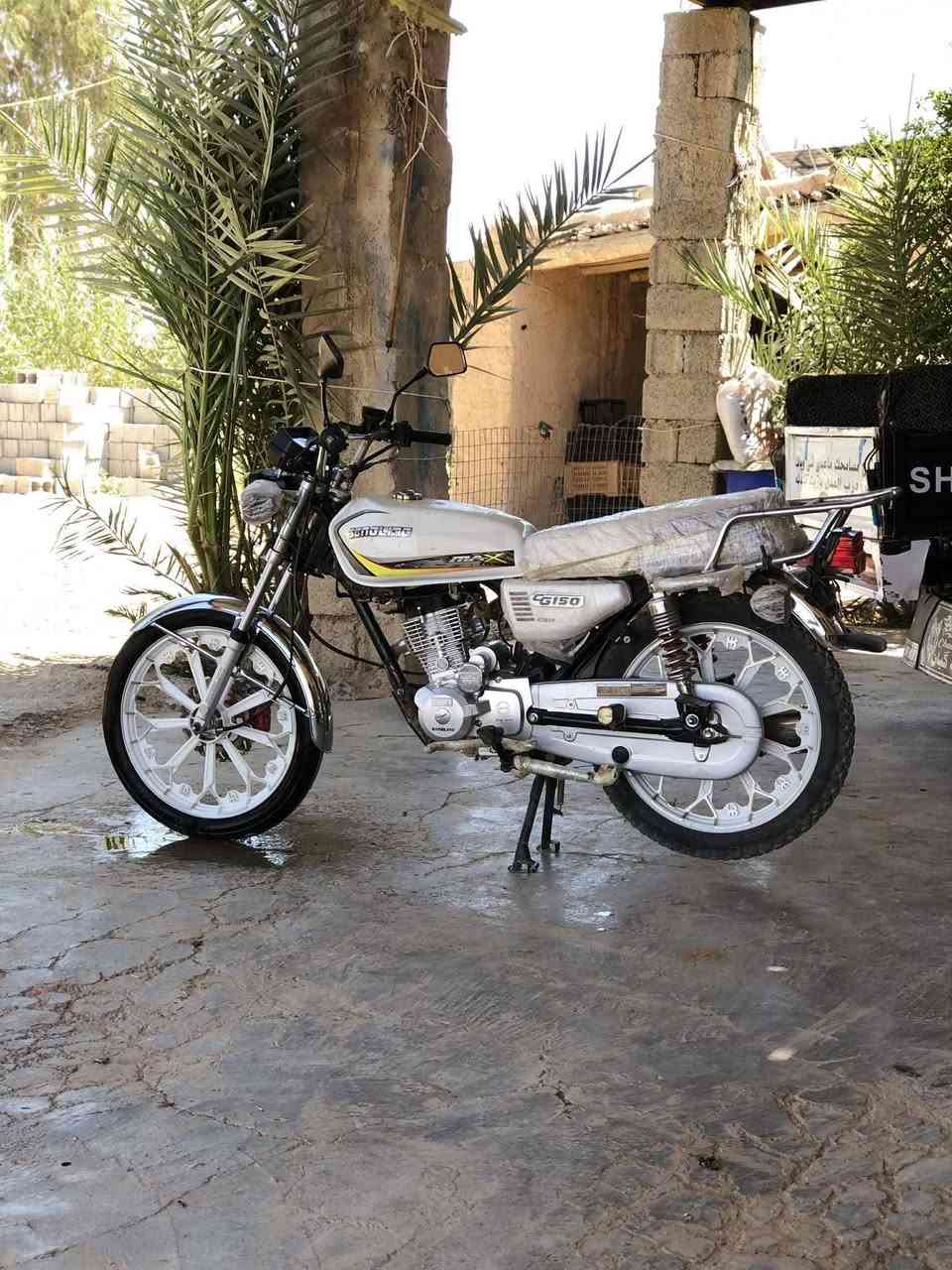 السلام عليكم
ماطور للبيع خمسه كير موديل 24نضيف حيل 
كله شغال السعر 600وبي مجال قليل حك الجيه مكاني حويجه داخل ***********
