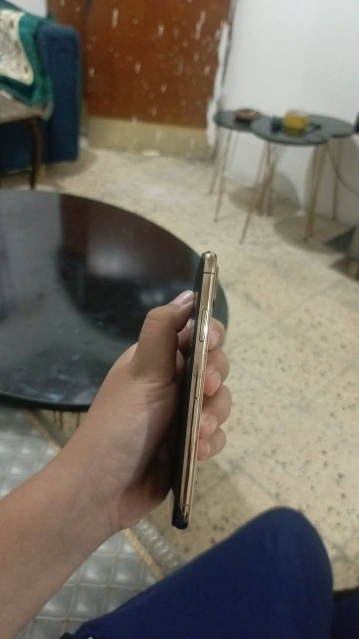 آيفون XS • ٢٥٦ • فيس آيدي معطل