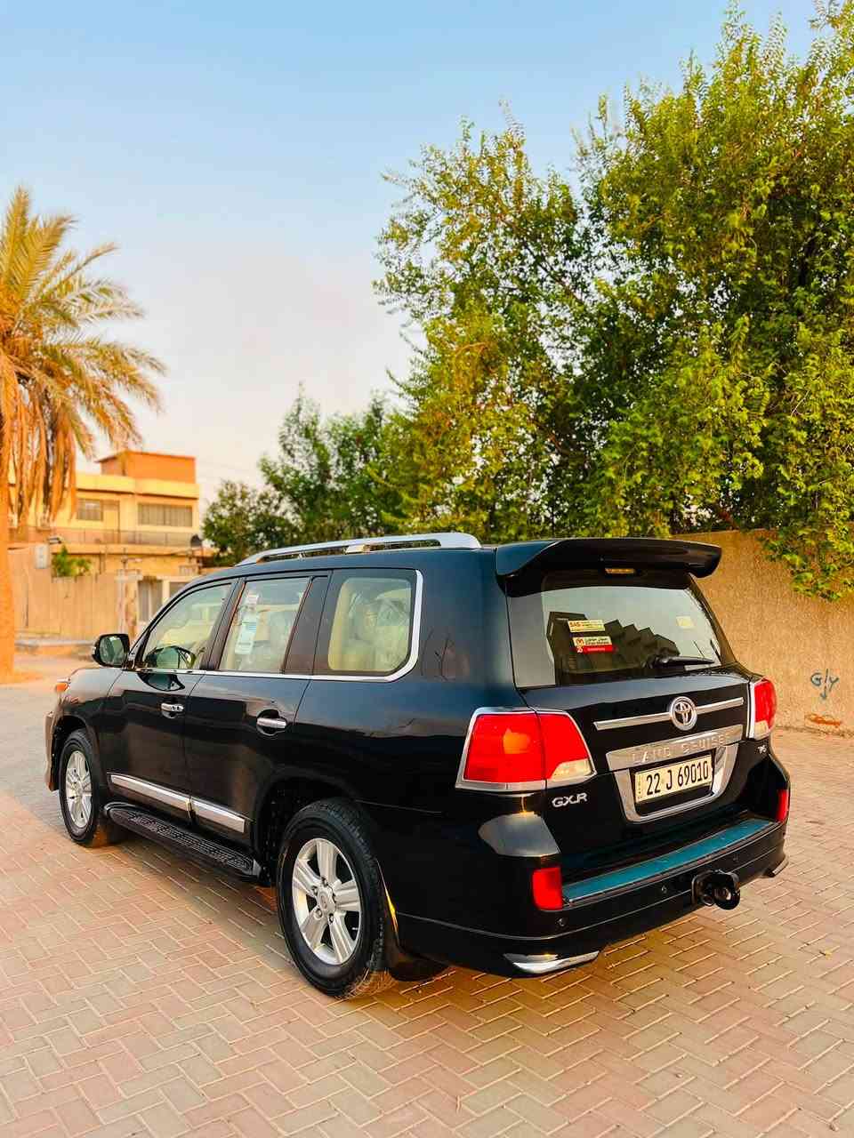 سعر مناسب جدآ 330$ وبيه مجال !!
 
لاندكروز  2013   ساز GXR

فول مواصفات 1/1 
1- فتحة 
2- بصمة 
3- محرك وكير كفالة 
4- حساس خلفي وامامي 
5- ثلاجة 
6- كراسي كهرباء 
7- تحكم ستيرني جهتين 
8- شاشات عرض 
9-كامرات خلفي وامامي 
10- 8  ايرباك 
11-دفع رباعي 
12- رقم اربيل دولي 
حجم المحرك:  6 سلندر ✅ 
معروفة موصفات الساز  فول 
ملاحظة / السيارة  مكفولة كفالة عامه 
جديدة بمعنى الكلمه حدادية تبريد ثلج 🧊 

السعر  (330$)

مكان تكريت.  ***********
