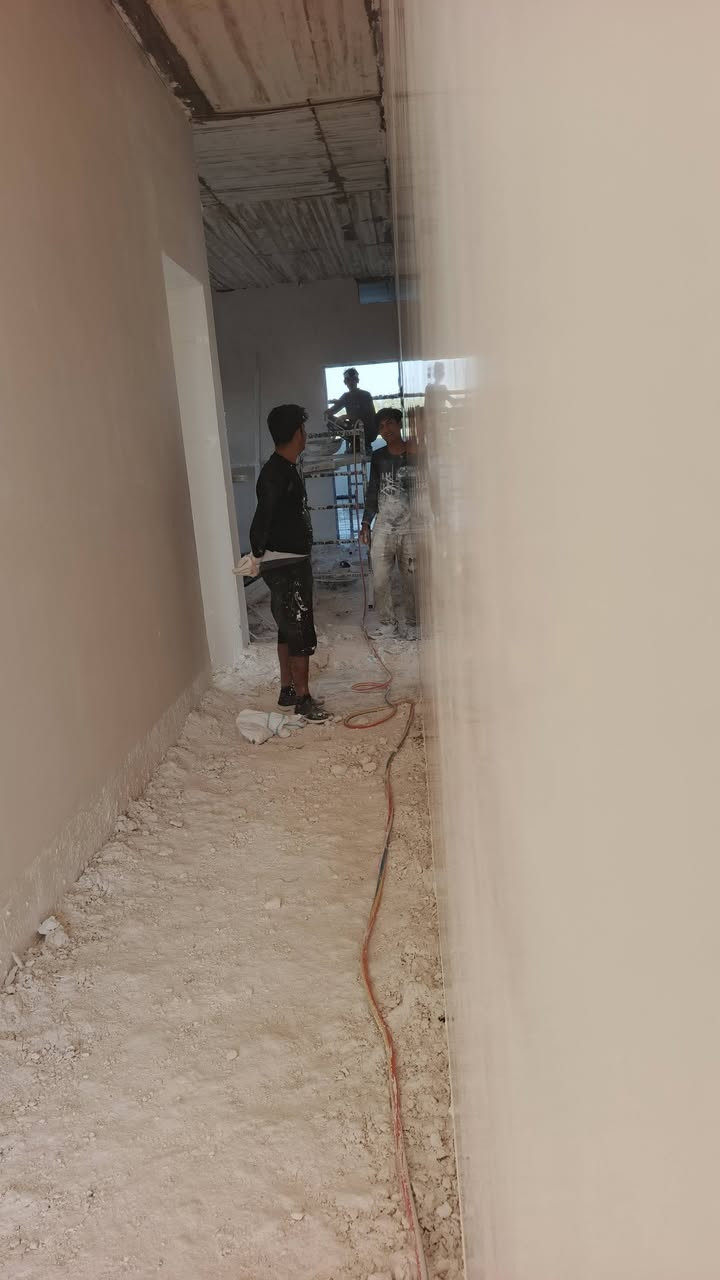 كادر لبخ من الموصل شقل شرط مصاطر ونضافه وتقان بل عمل اكل وشرب عليه//وحالين متواجد بل فرسان. ***********
