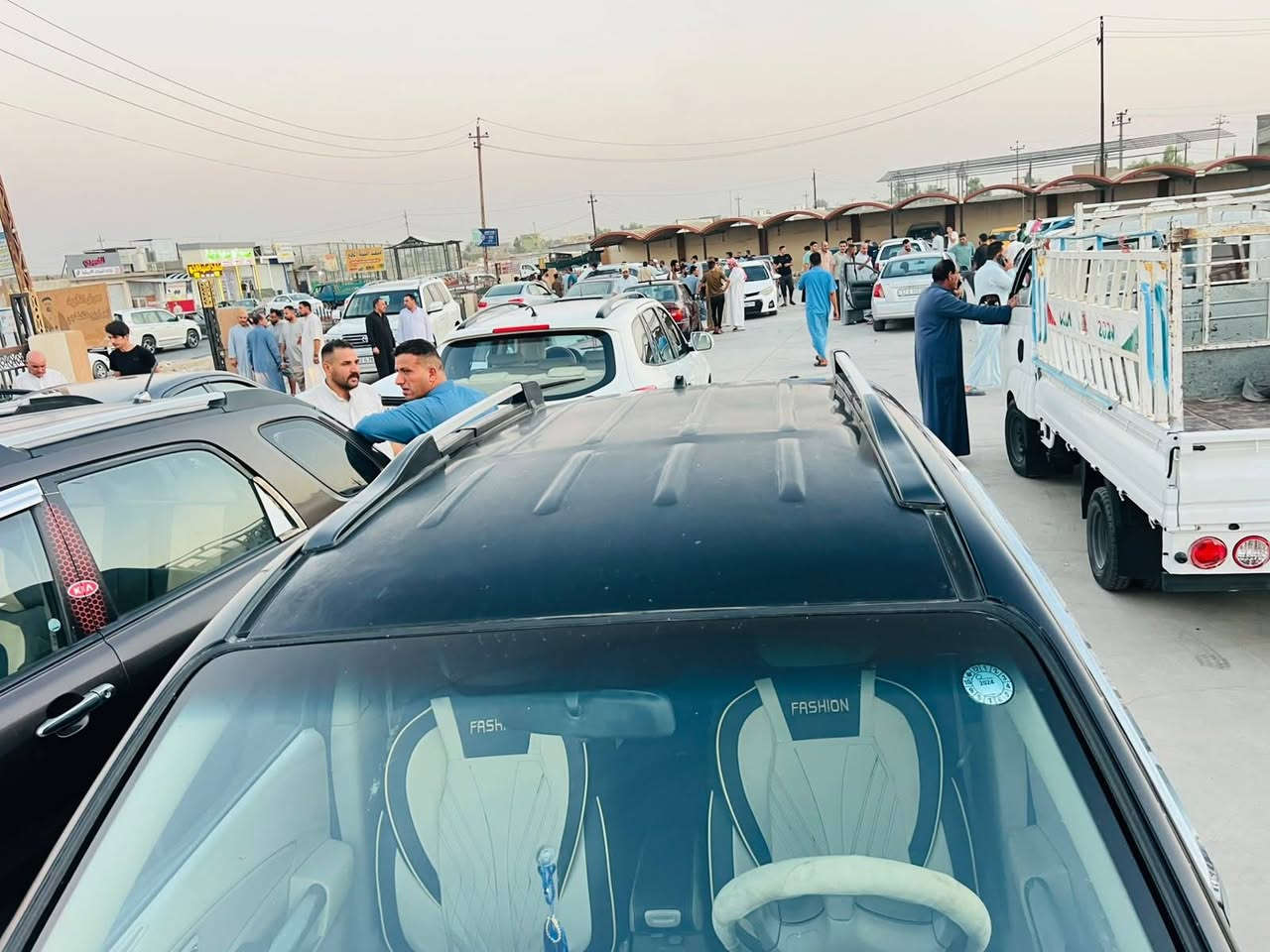 هونداي تكسون
موديل 2008
محرك 2000
كير محرك شرط
ماكو ضرر فقط بارد براس الجاملغ الامامي 
السياره تنباع كافه الشروط 
ترهم مقدمه وترهم مده وترهم نقد السياره جاهزه بس فر سويج 
تبريد تدفئه كلها خير من الله شغاله 
رقم الهاتف ***********
